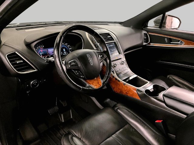 Used 2017 Lincoln MKX Reserve w/ Driver Assistance Package AWD/4WD image 12