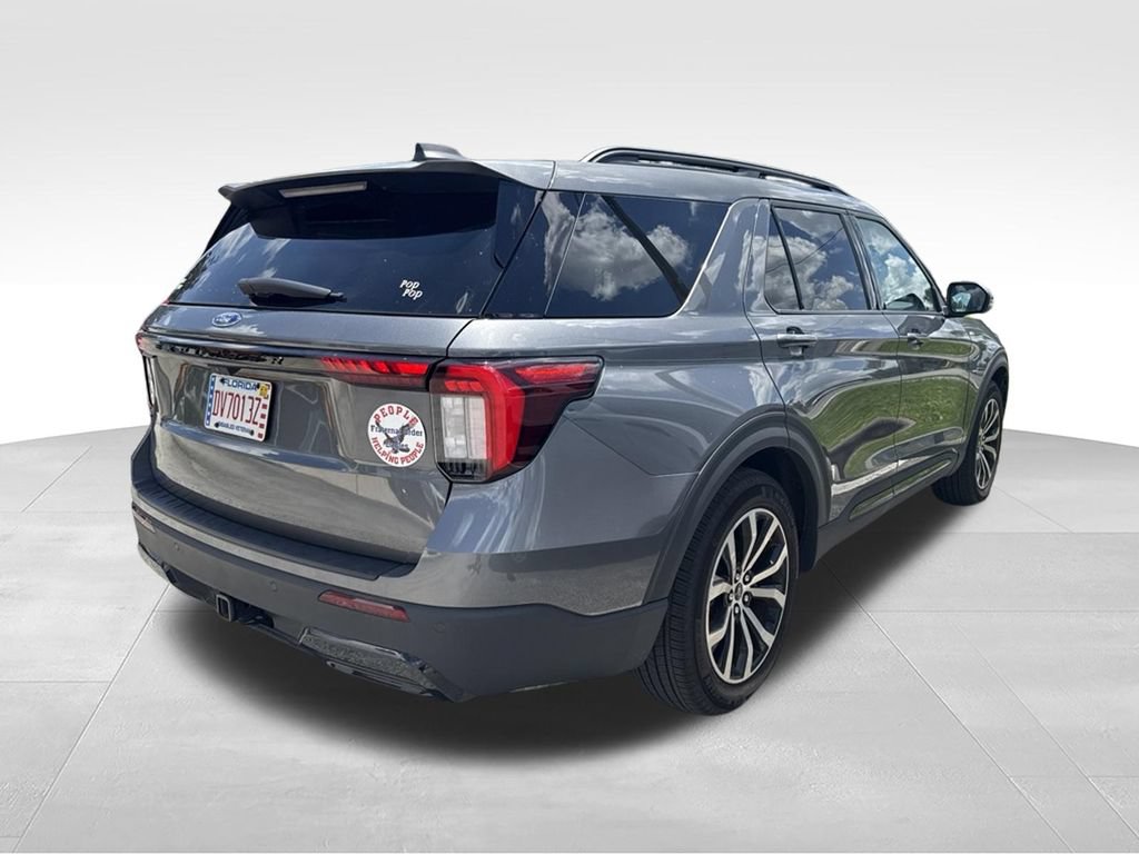Used 2025 Ford Explorer ST-Line w/ Premium Package RWD image 4