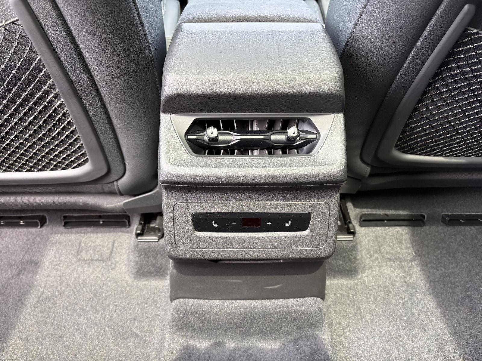 New 2027 Audi SQ6 e-tron Premium Plus AWD/4WD image 32