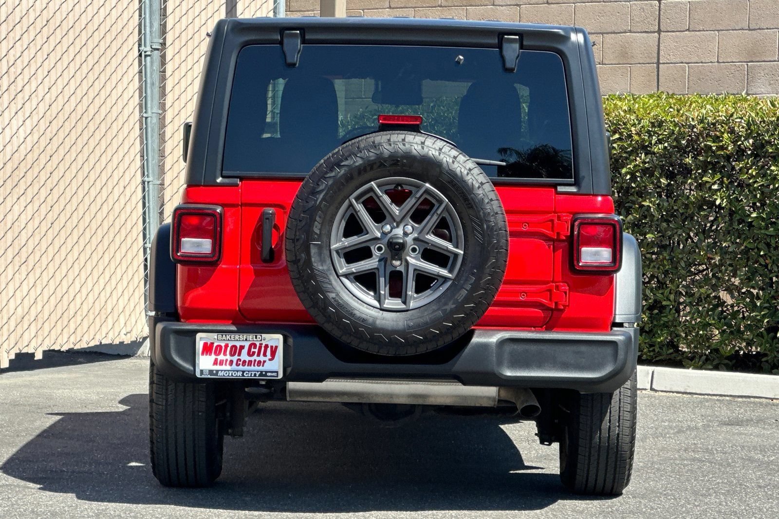 Used 2025 Jeep Wrangler Unlimited Sport AWD/4WD image 5