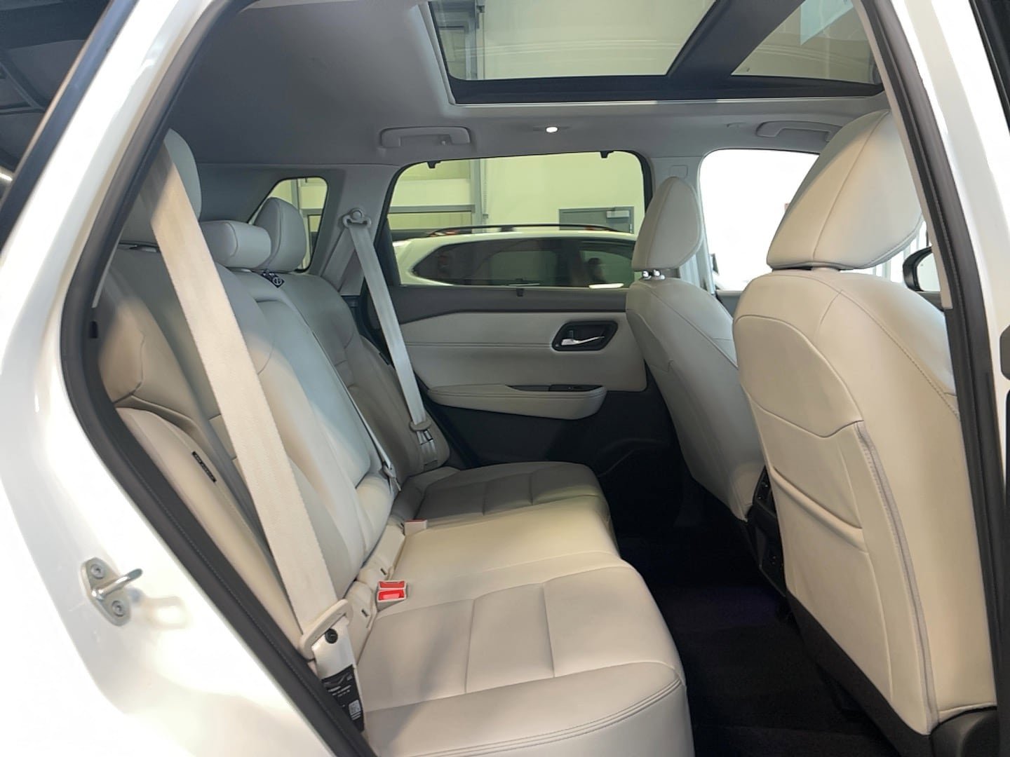 Used 2023 Nissan Rogue SL w/ SL Premium Package AWD/4WD image 11