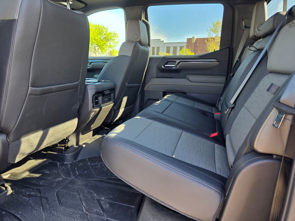 Used 2025 Chevrolet Silverado 1500 ZR2 w/ Technology Package image 26