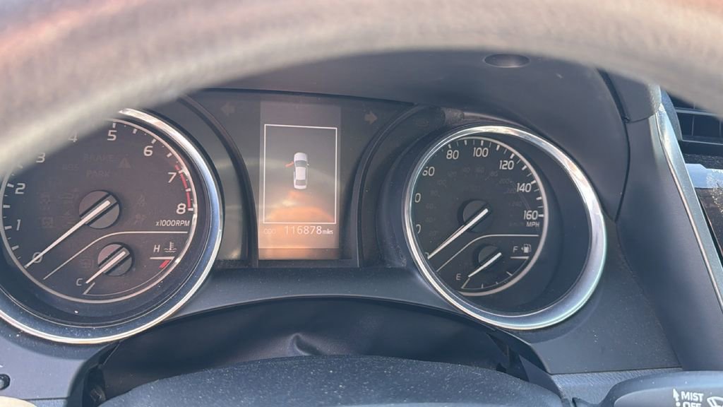 Used 2020 Toyota Camry LE w/ Convenience Package image 13