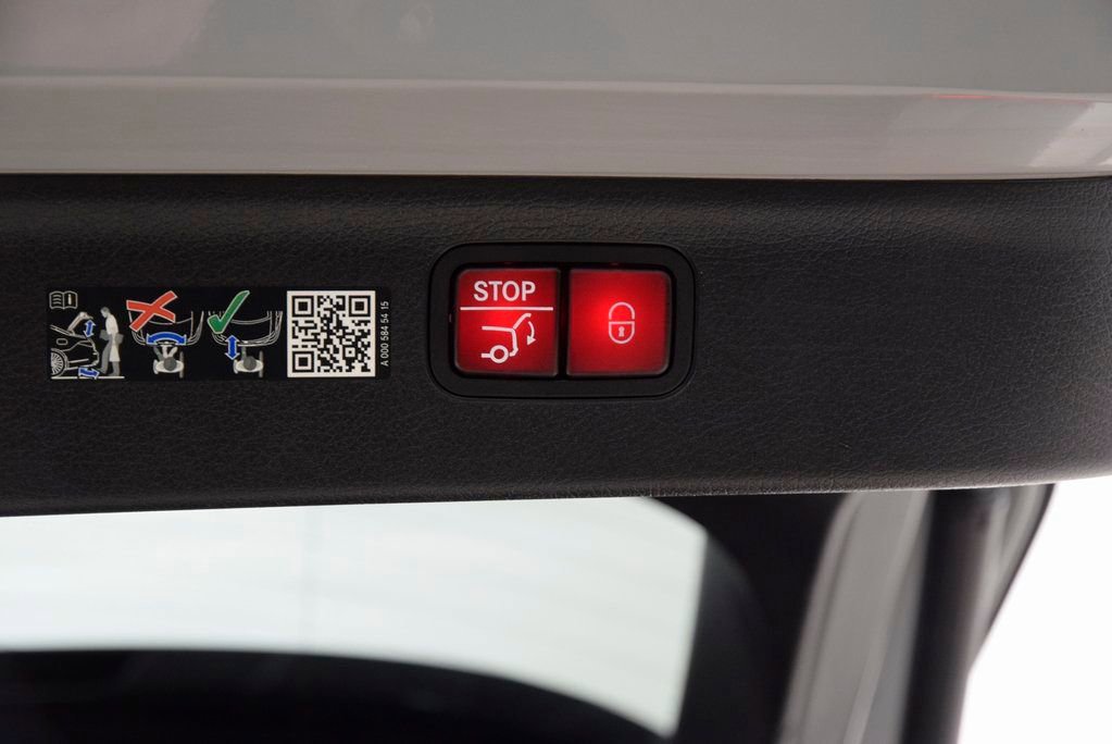 Certified 2023 Mercedes-Benz EQS 580 4MATIC SUV image 32