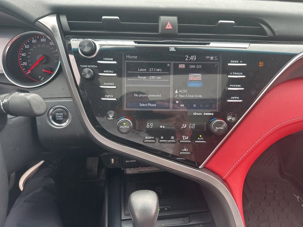Used 2018 Toyota Camry XSE FWD image 10