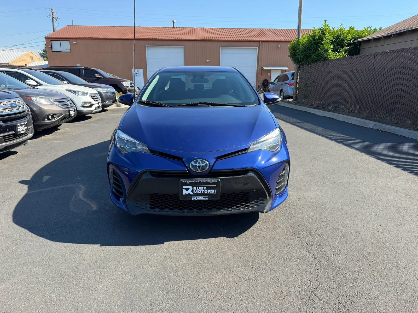 Used 2017 Toyota Corolla SE w/ Body Protection Package FWD image 2
