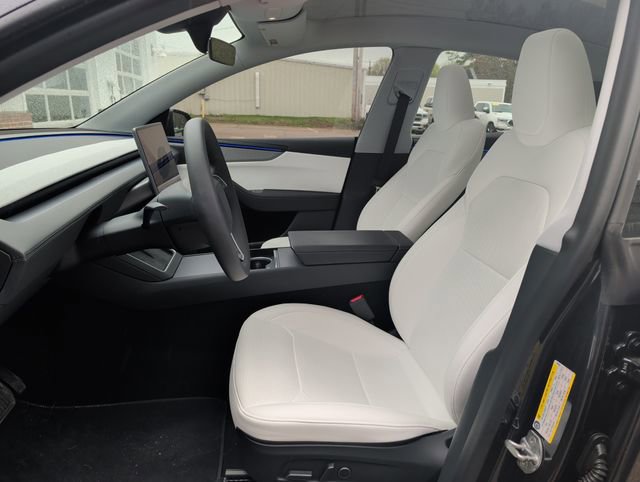Used 2026 Tesla Model Y AWD image 4