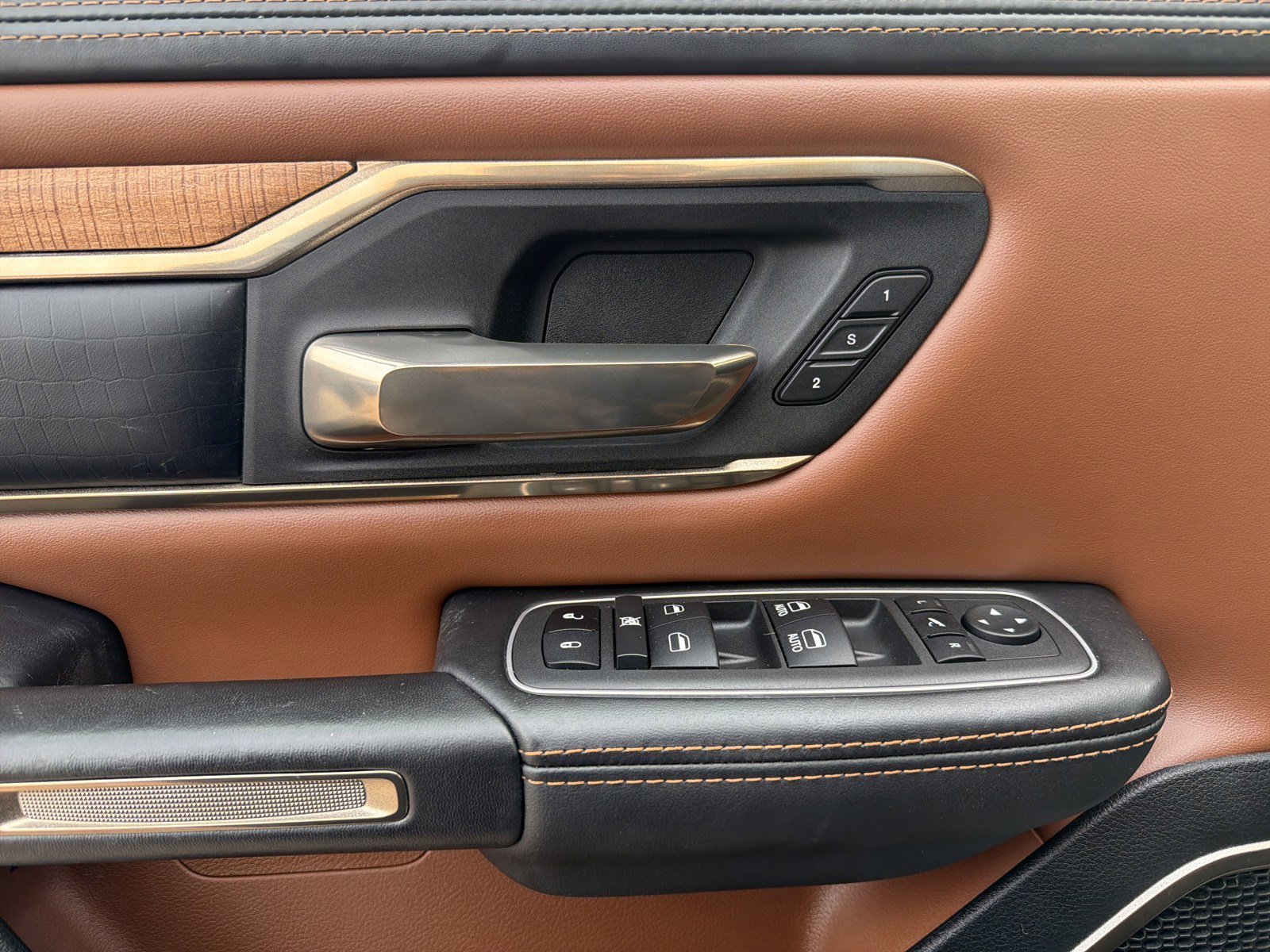 Used 2022 RAM 1500 Limited w/ Body Color Bumper Group image 19