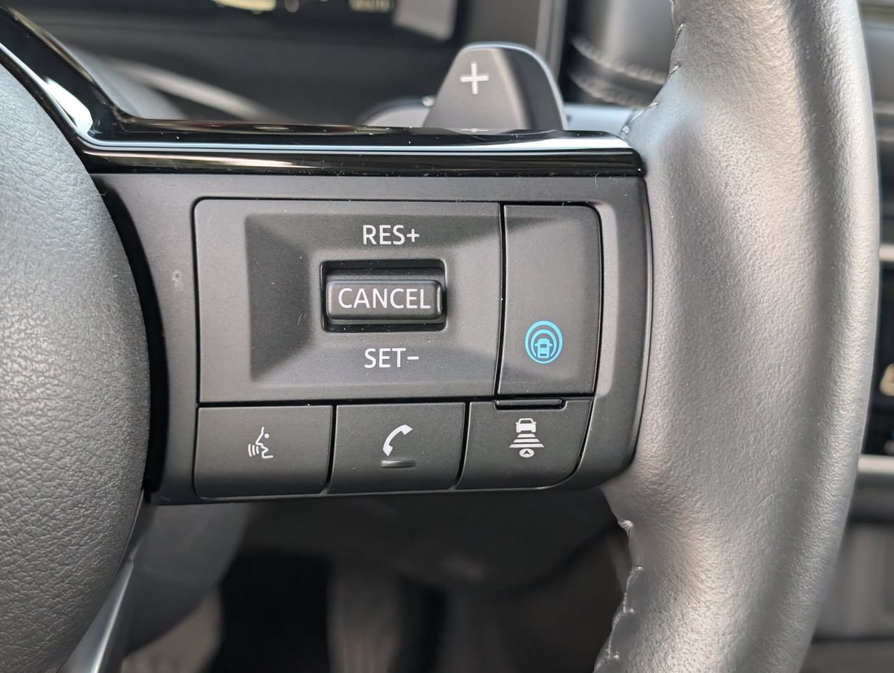 Certified 2024 Nissan Rogue Platinum w/ Platinum Premium Package FWD image 21