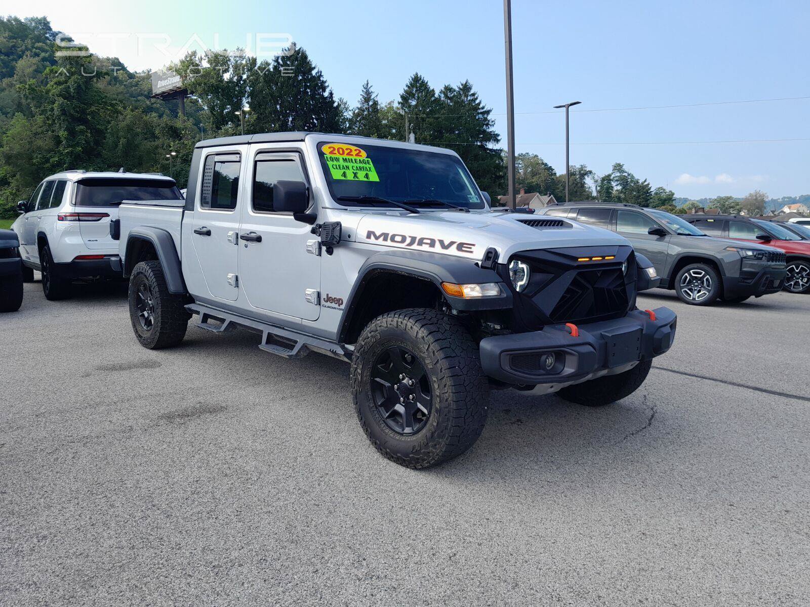 Used 2022 Jeep Gladiator Mojave w/ Cold Weather Group AWD/4WD image 2