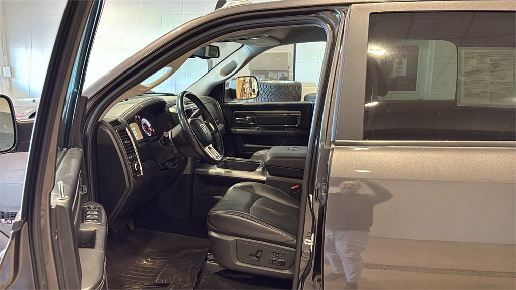 Used 2018 RAM 2500 Laramie w/ Sport Appearance Group image 19