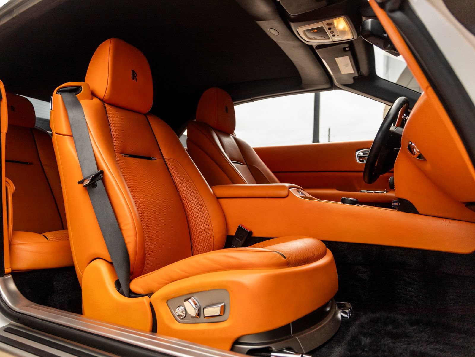 Used 2016 Rolls-Royce Dawn RWD image 43