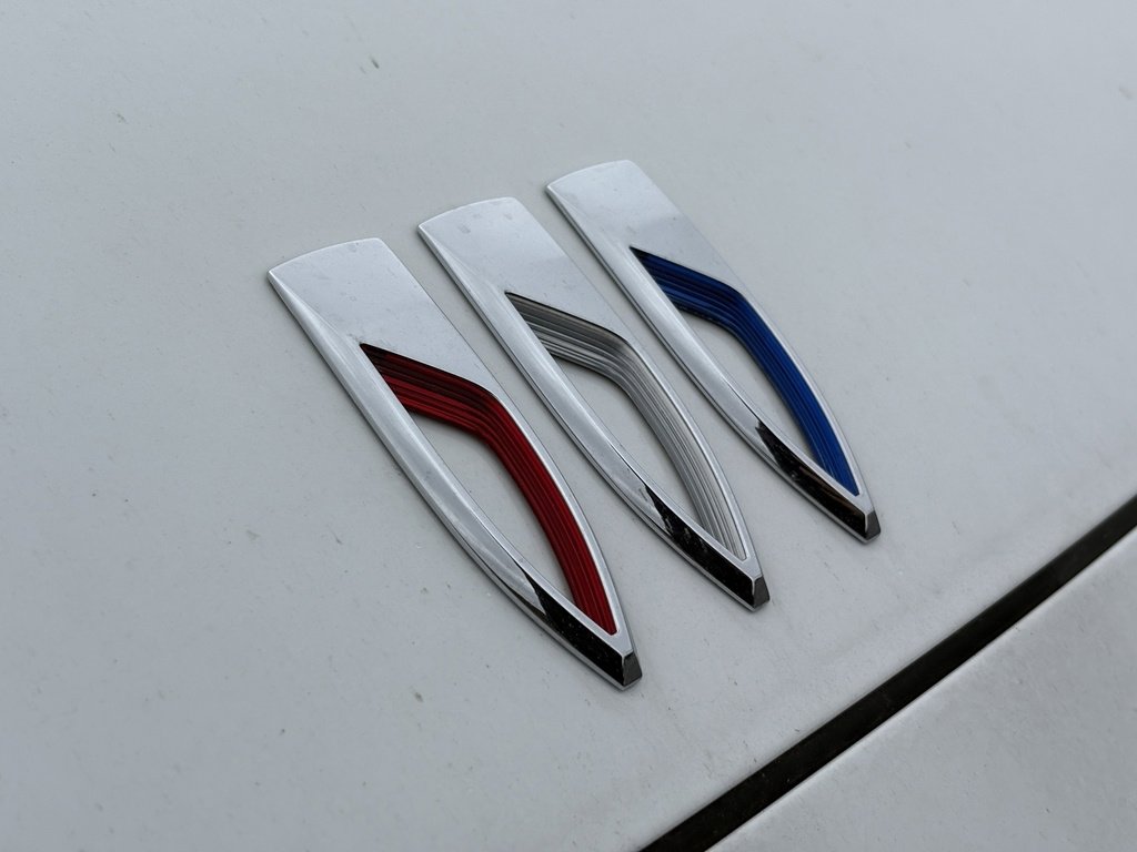 Used 2024 Buick Envision Sport Touring image 9