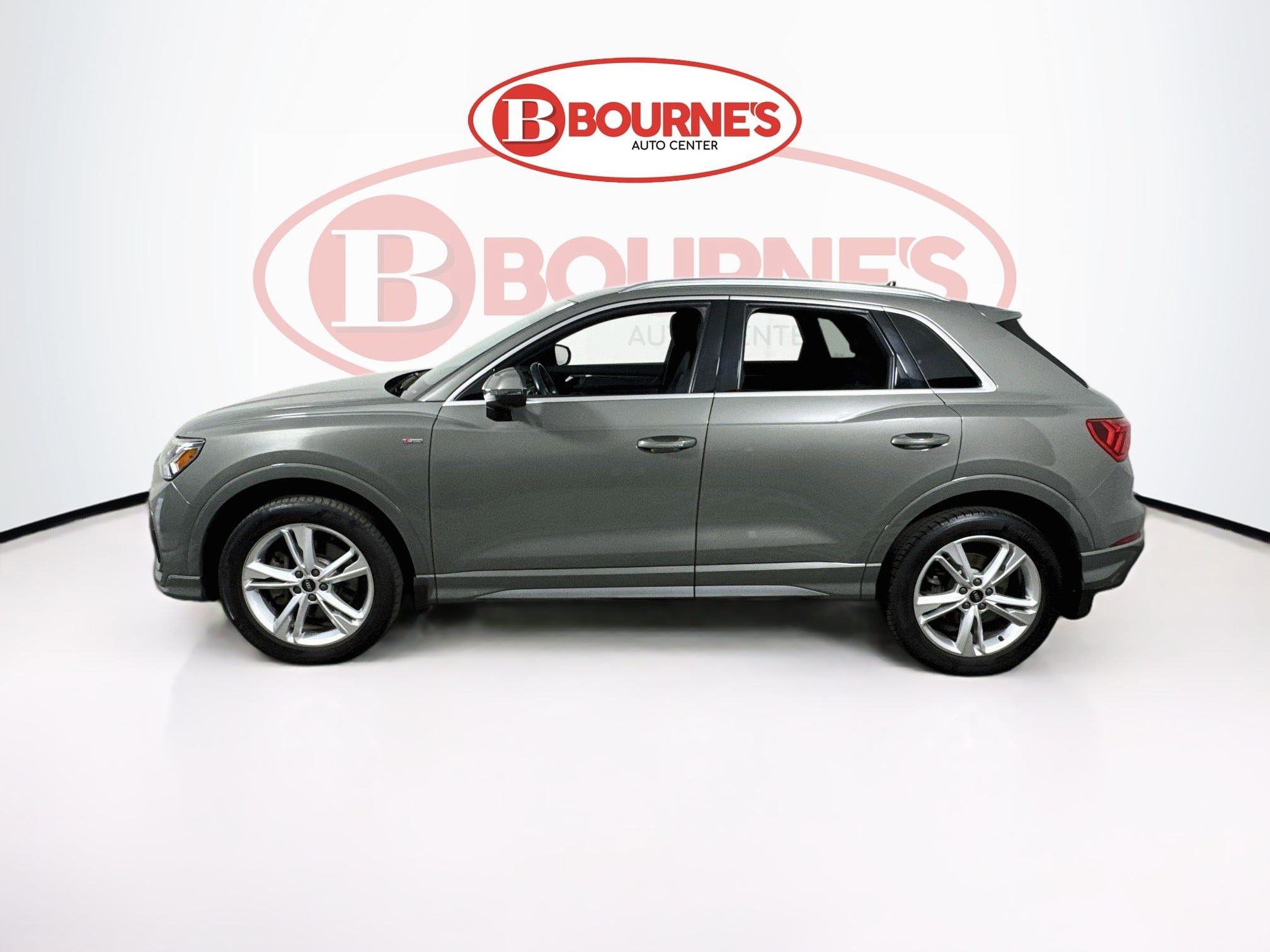 Used 2023 Audi Q3 2.0T Premium w/ Convenience Package AWD/4WD image 7