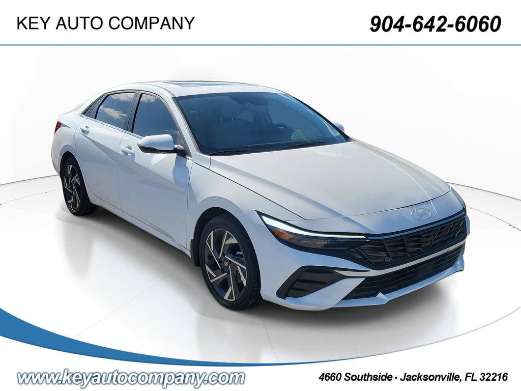 Used 2025 Hyundai Elantra Limited