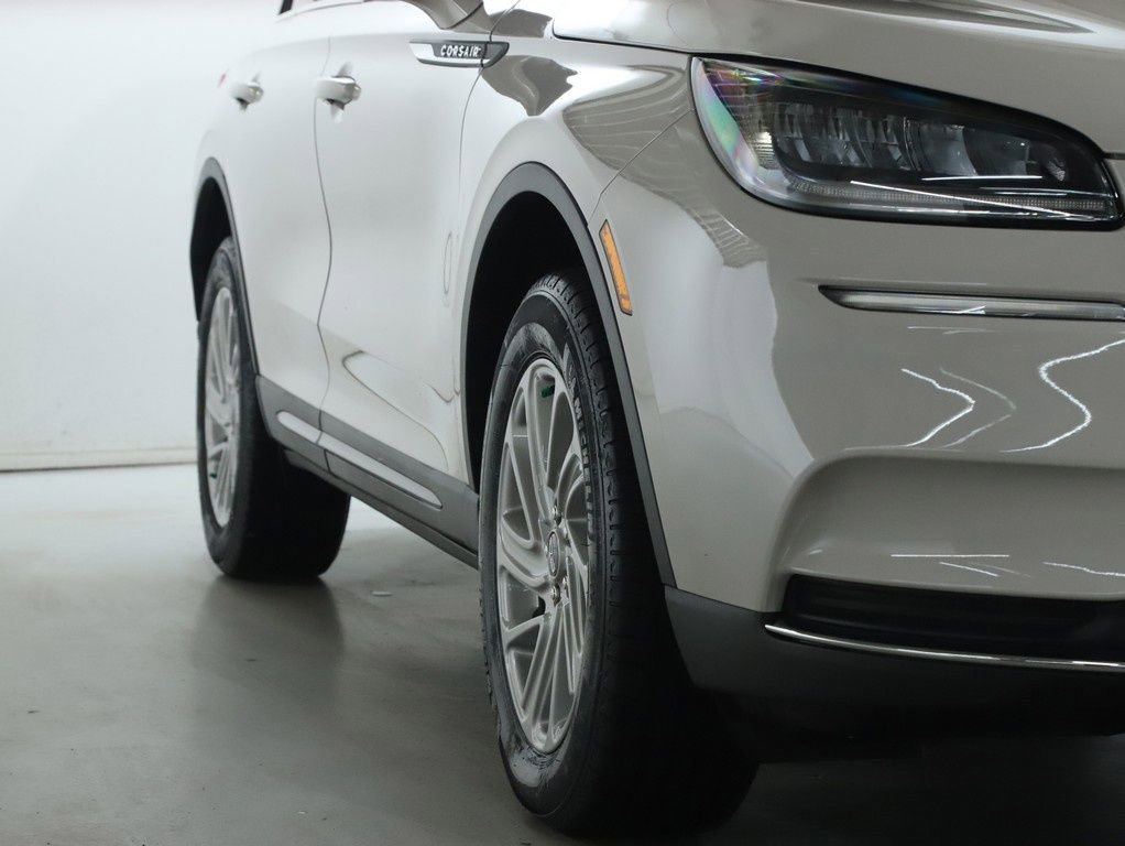 Certified 2022 Lincoln Corsair FWD image 9