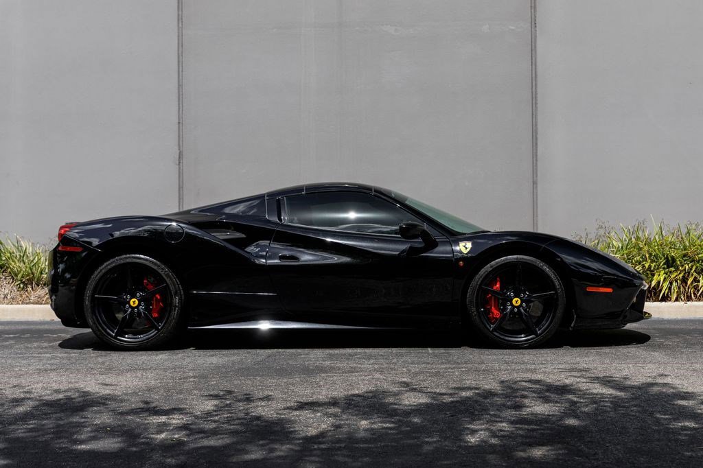 Used 2018 Ferrari 488 Spider image 6