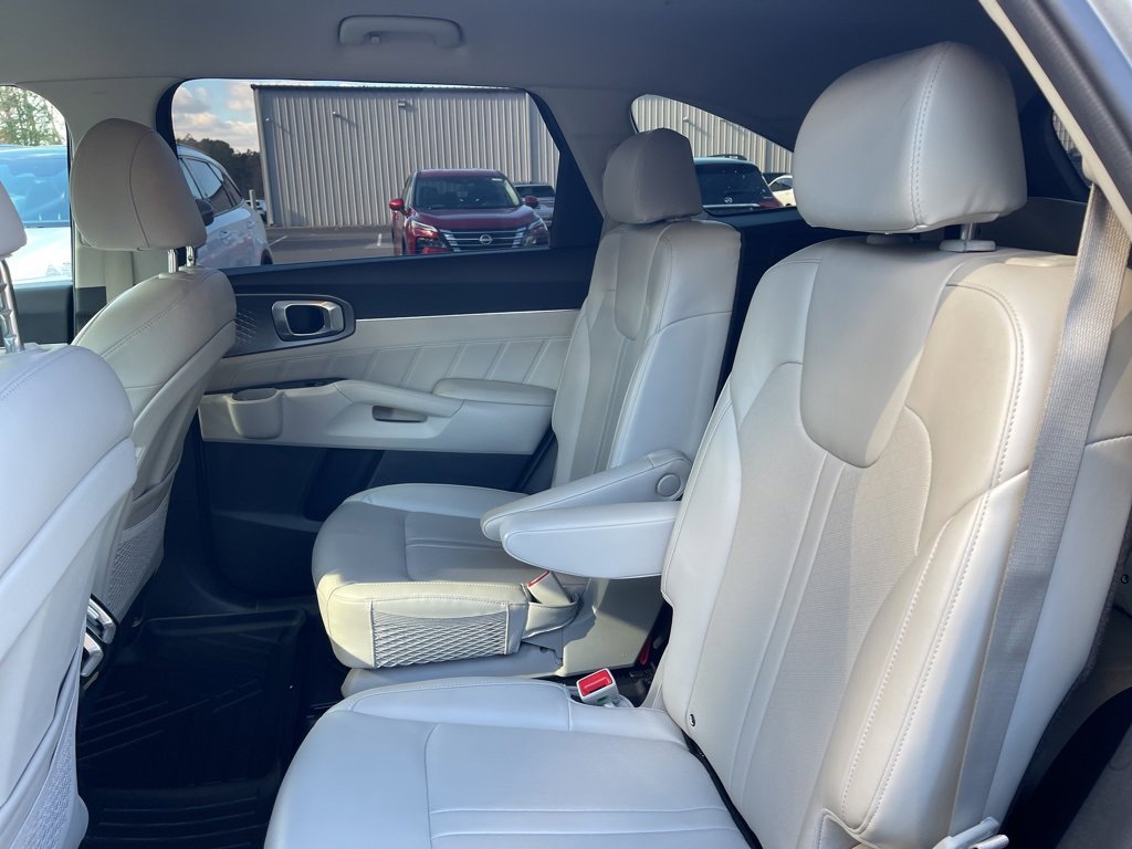 Certified 2022 Kia Sorento SX image 20