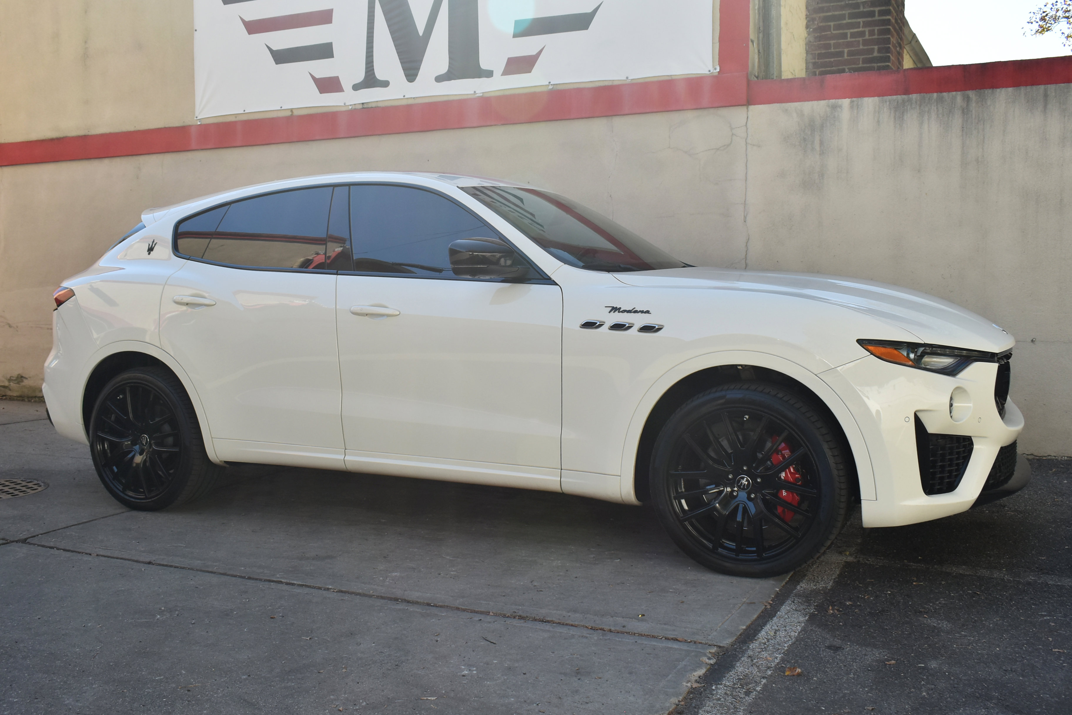 Used 2023 Maserati Levante Modena AWD/4WD image 12