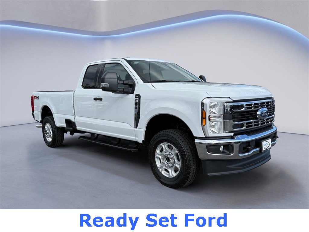 New 2026 Ford F350 XLT image 1