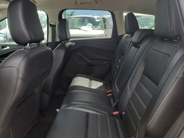 Used 2019 Ford Escape Titanium w/ U9j03 - Titanium Tow Package AWD/4WD image 10