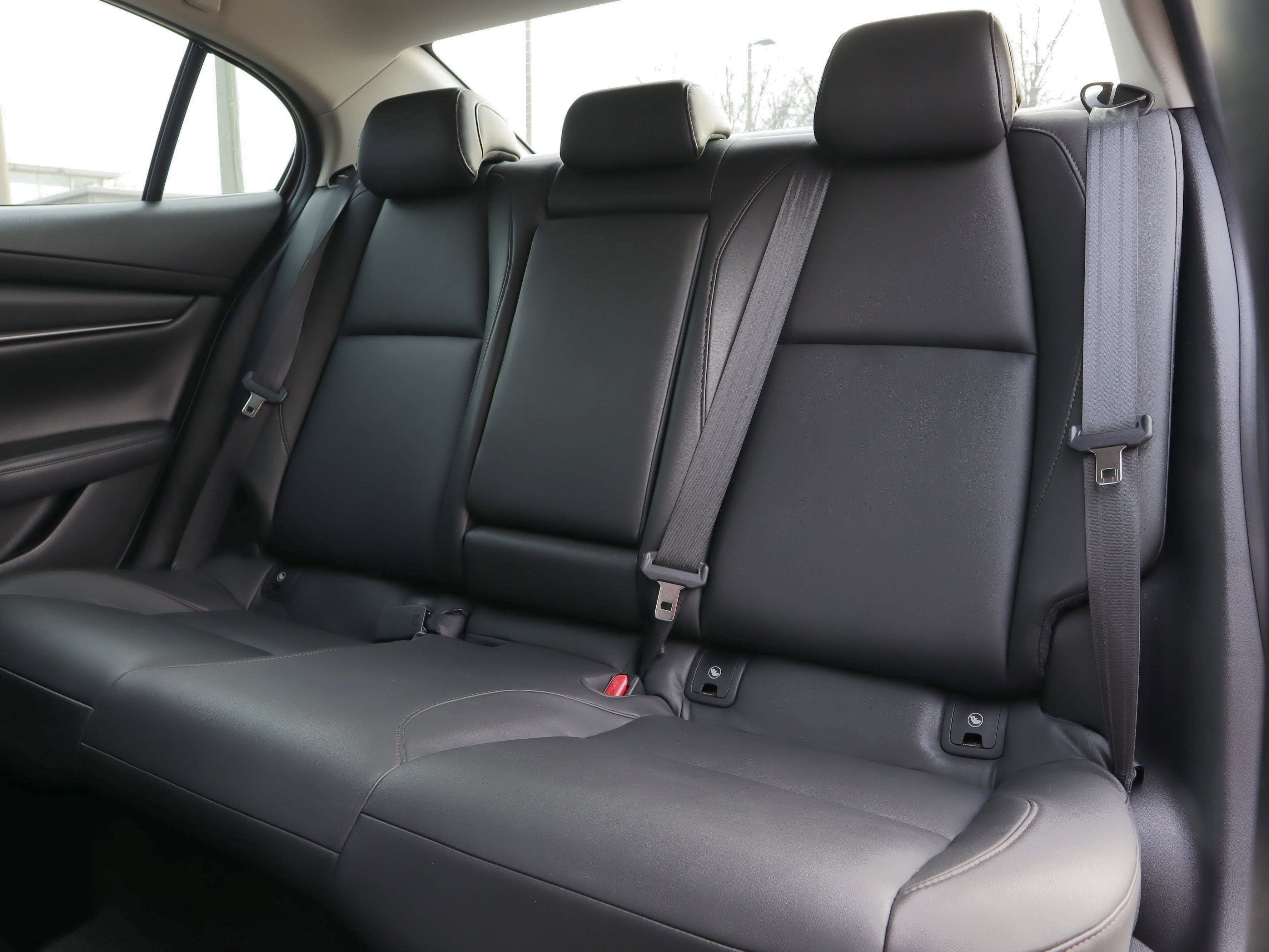 Used 2020 MAZDA MAZDA3 Sedan w/ Select Package image 8