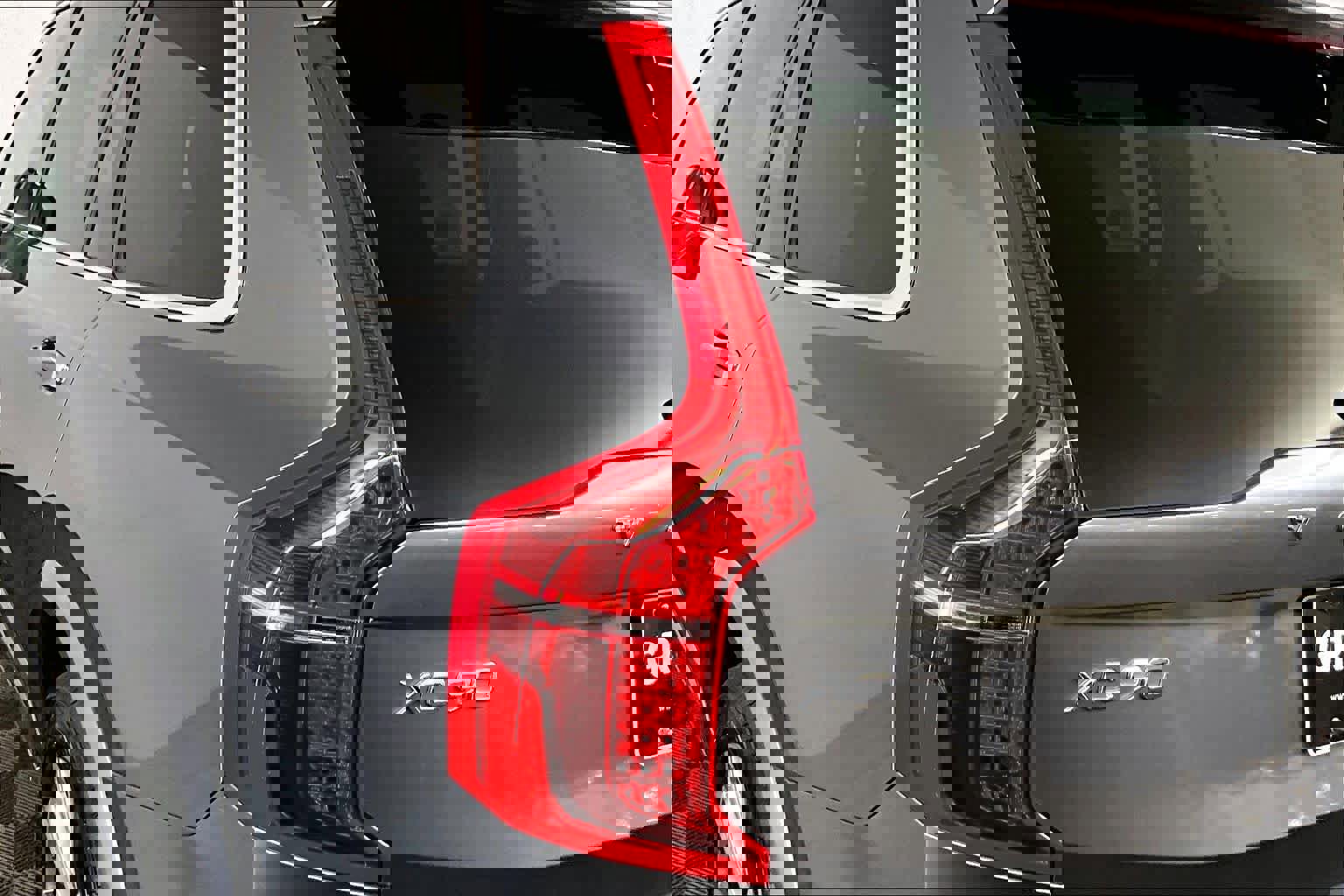 Used 2017 Volvo XC90 T6 Momentum w/ Vision Package image 28