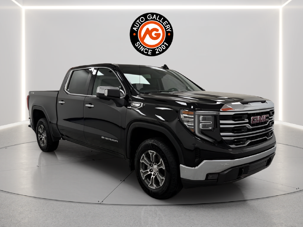 Used 2025 GMC Sierra 1500 SLT AWD/4WD image 1