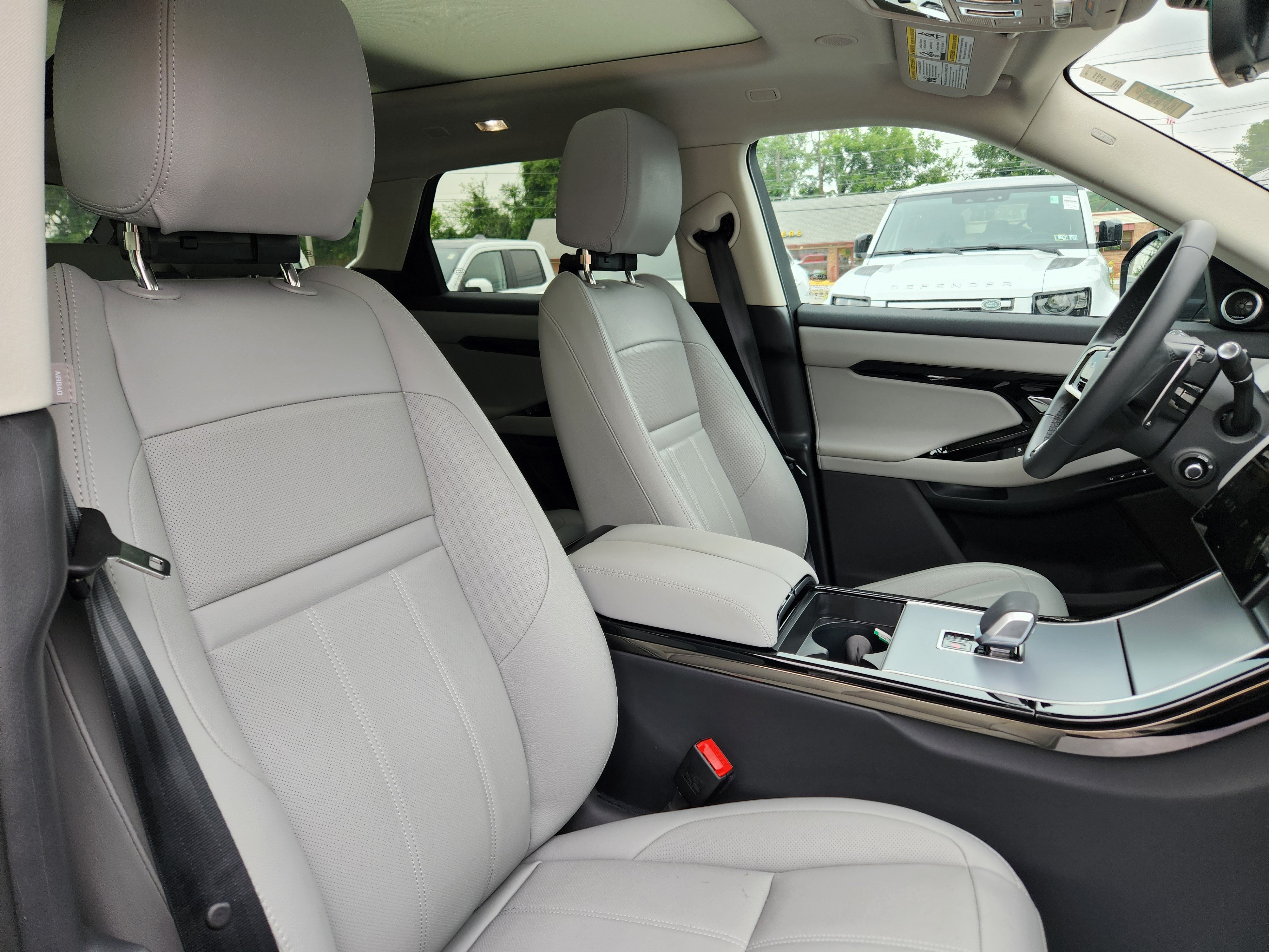 Certified 2025 Land Rover Range Rover Evoque S AWD/4WD image 16