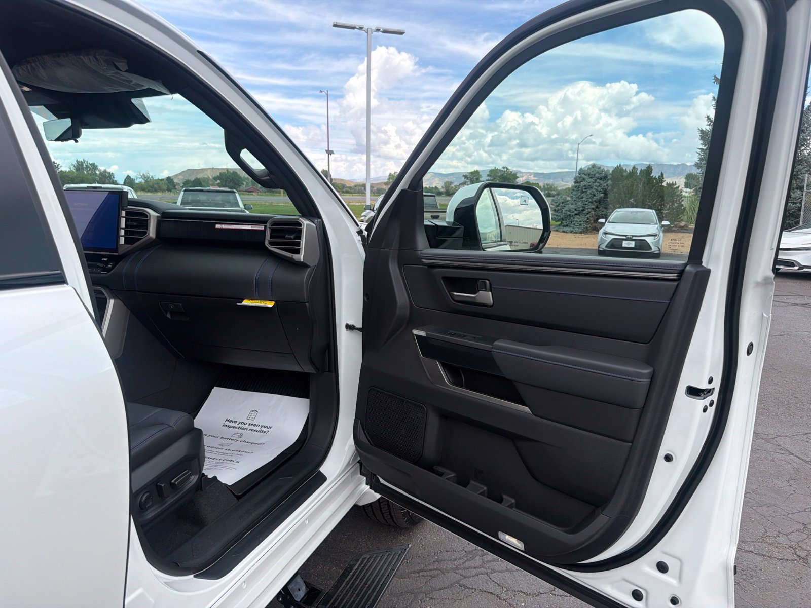 New 2026 Toyota Tundra Platinum AWD/4WD image 32