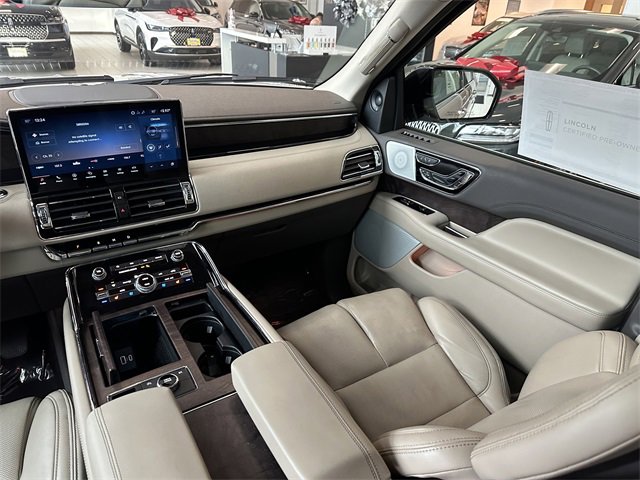 Certified 2022 Lincoln Navigator Reserve image 16