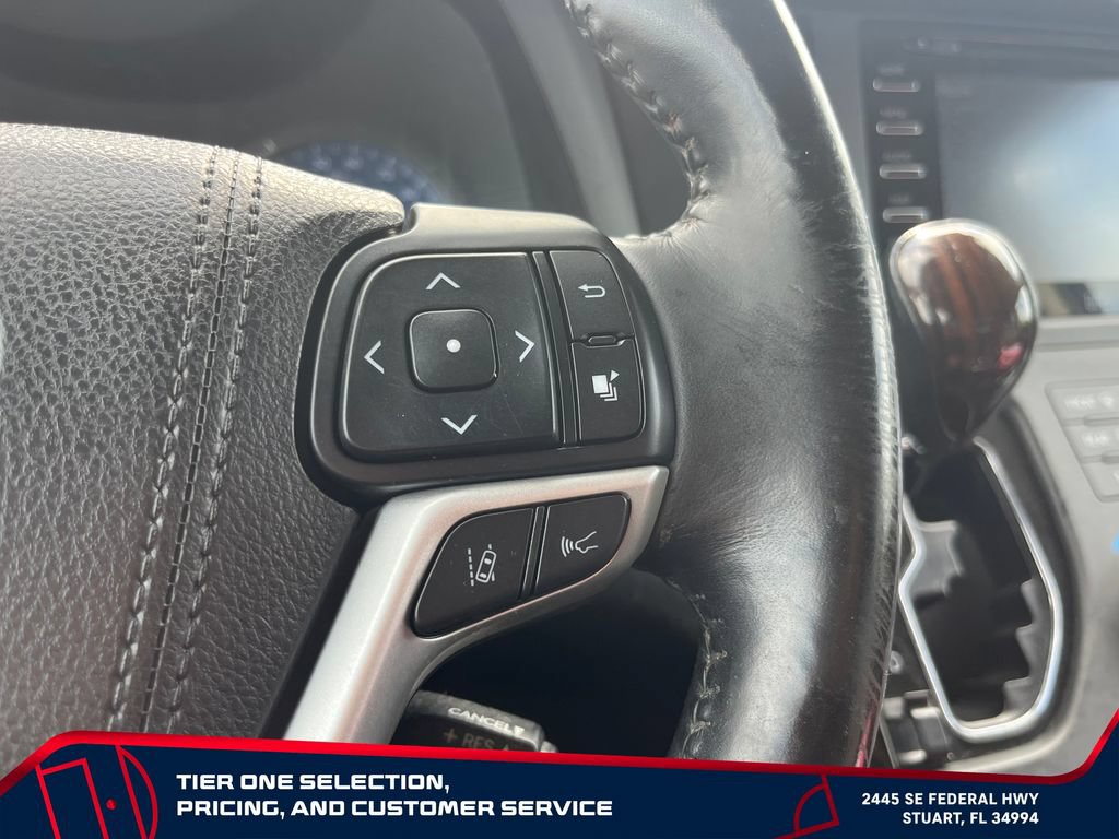 Used 2018 Toyota Sienna Limited Premium FWD image 28