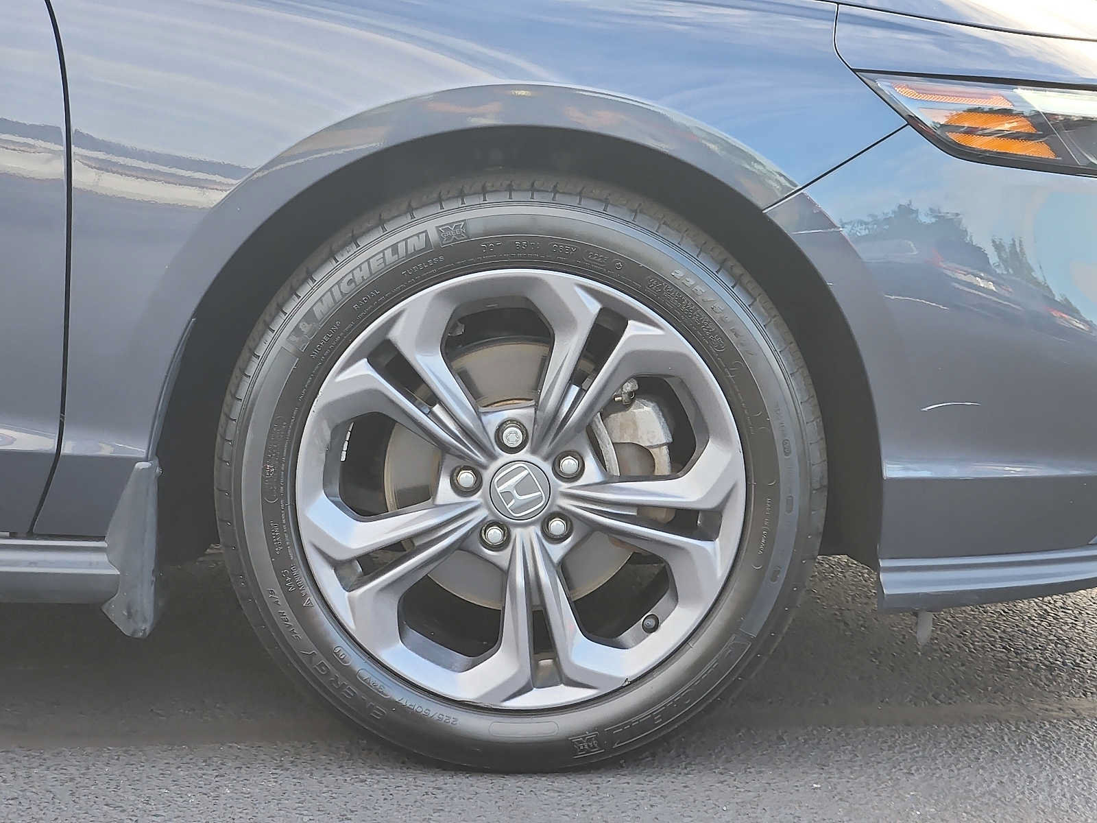 Certified 2023 Honda Accord EX image 8