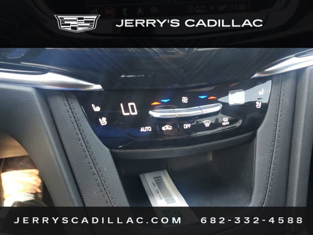 Used 2023 Cadillac XT6 Premium Luxury w/ Technology Package image 14