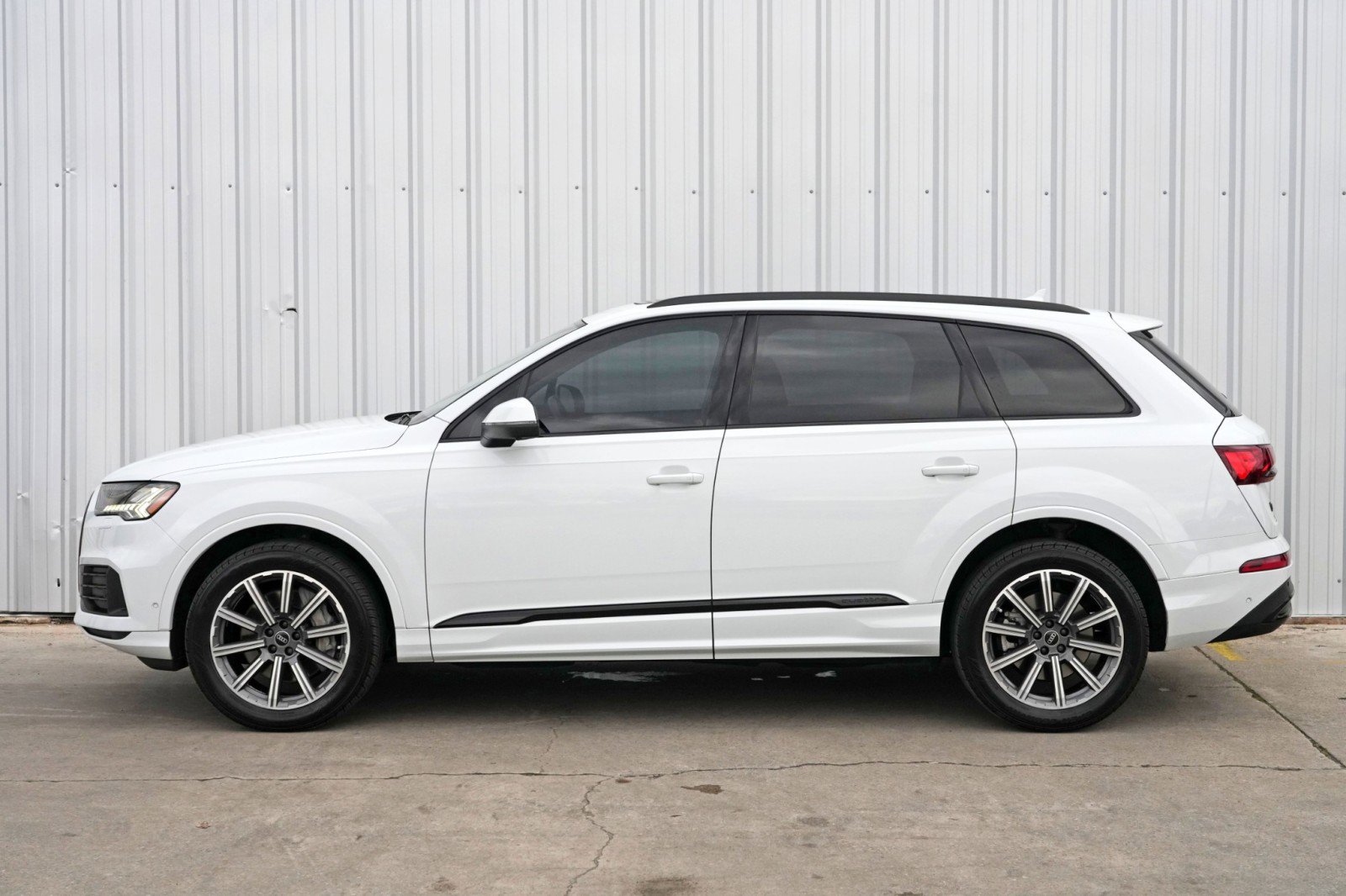 Used 2022 Audi Q7 Premium Plus image 48