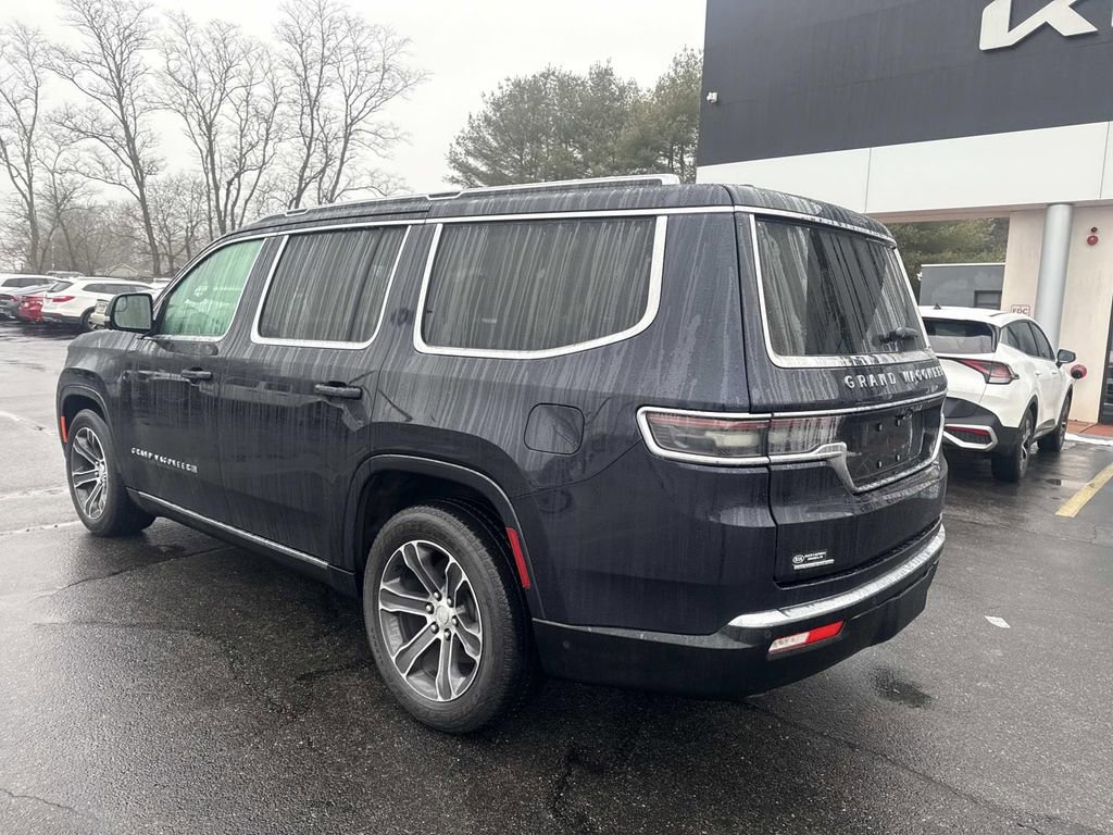 Used 2023 Jeep Grand Wagoneer 4WD image 3