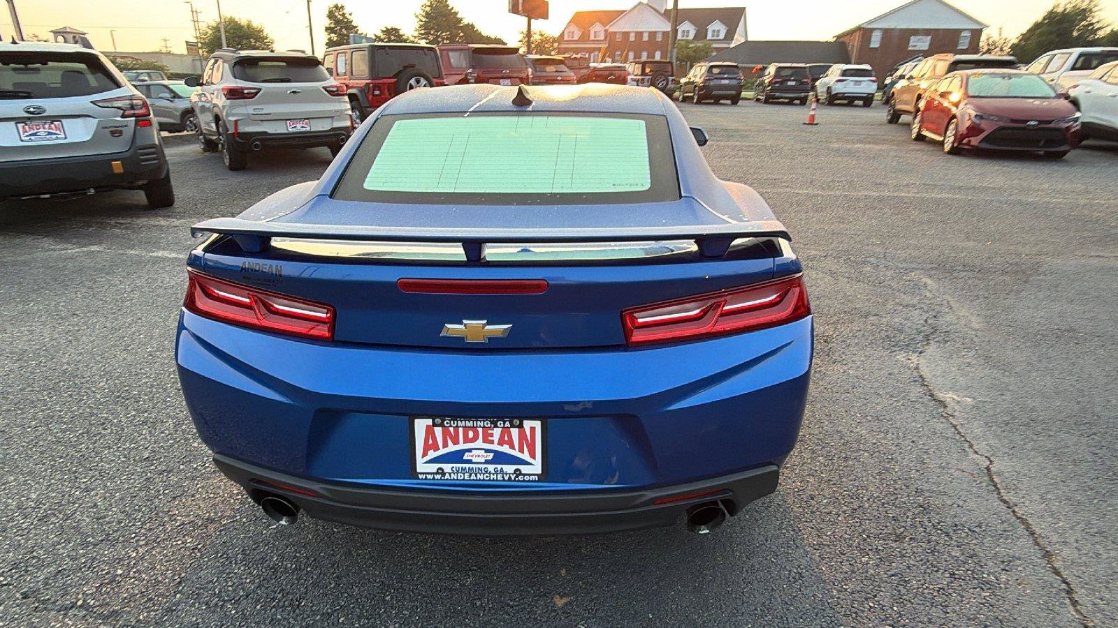 Used 2018 Chevrolet Camaro LT RWD image 9