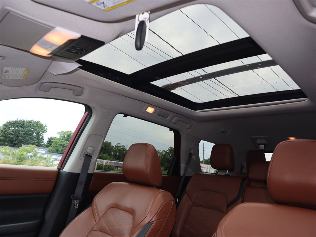 Certified 2022 Nissan Pathfinder Platinum w/ Cargo Package image 17