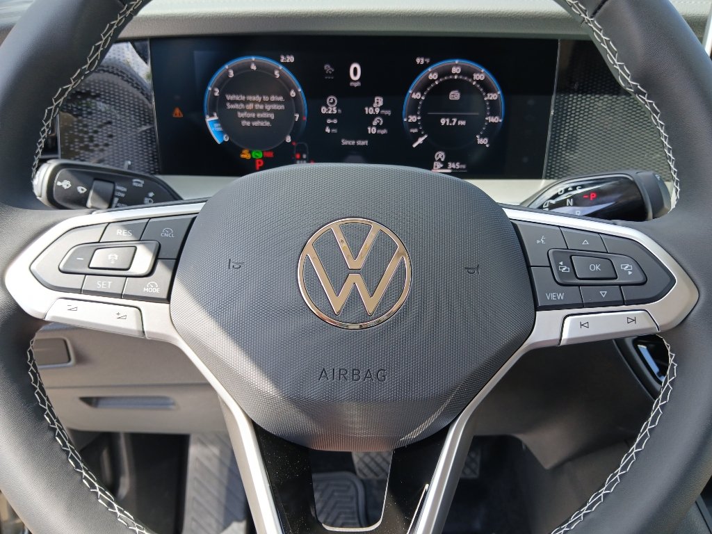 New 2026 Volkswagen Tiguan SE FWD image 12