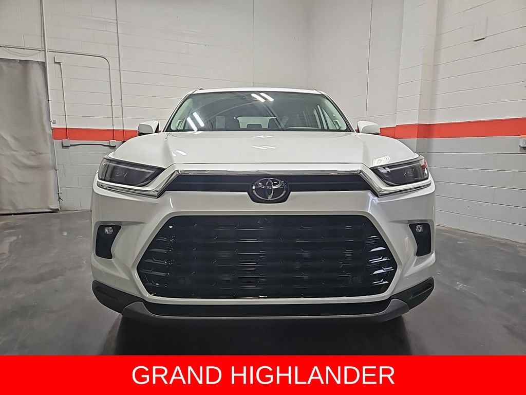 New 2026 Toyota Grand Highlander AWD image 2