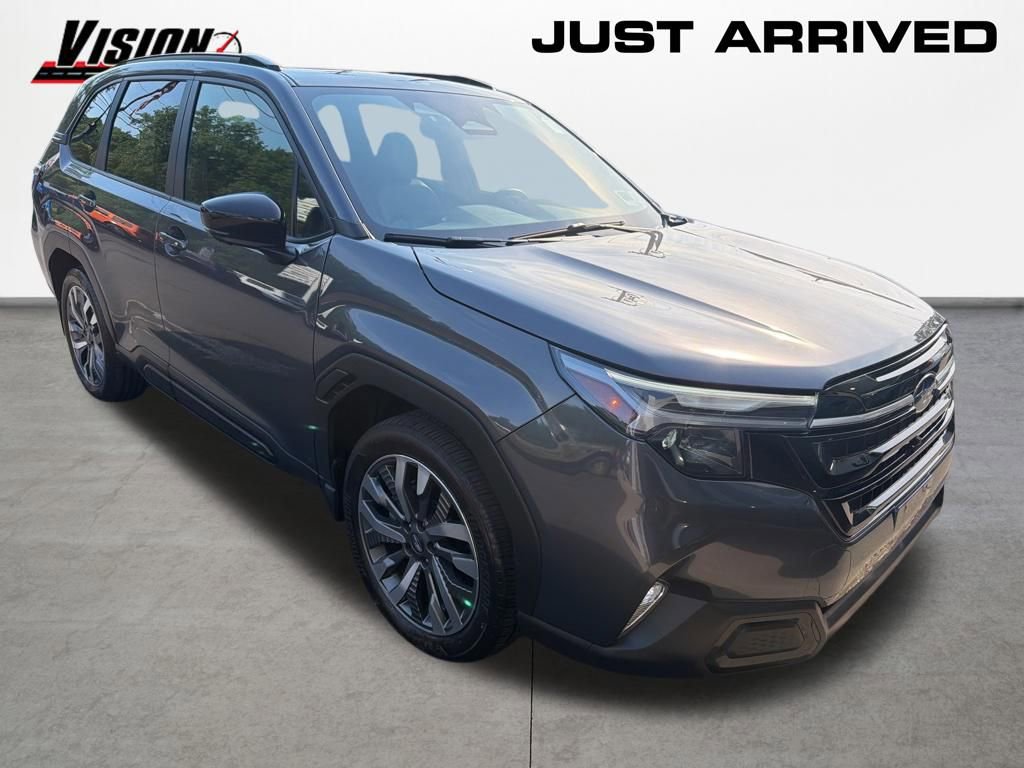 Used 2025 Subaru Forester Touring AWD/4WD image 2