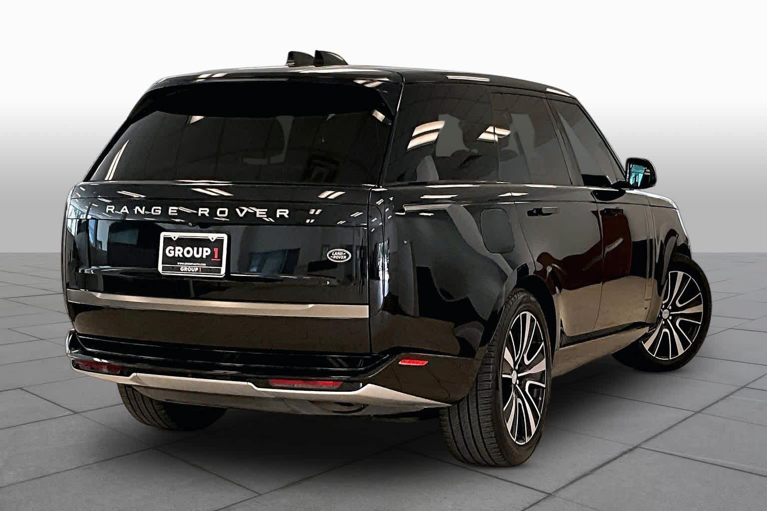 Used 2023 Land Rover Range Rover SE AWD/4WD image 12