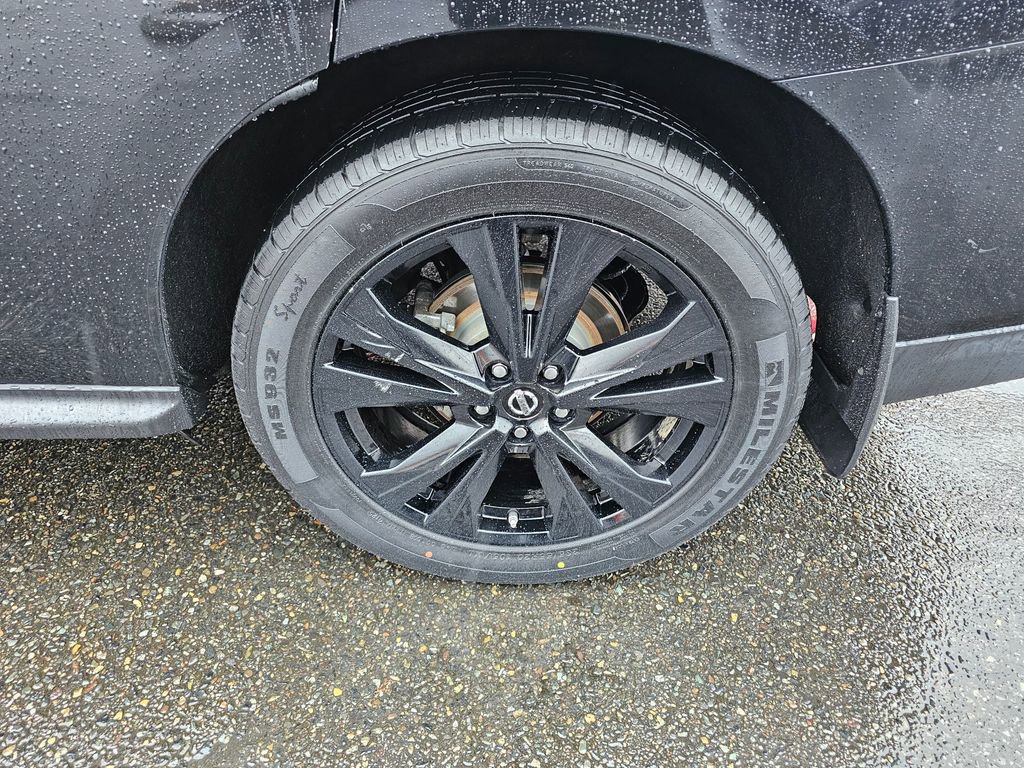 Used 2018 Nissan Pathfinder SL w/ Midnight Edition Package AWD/4WD image 9