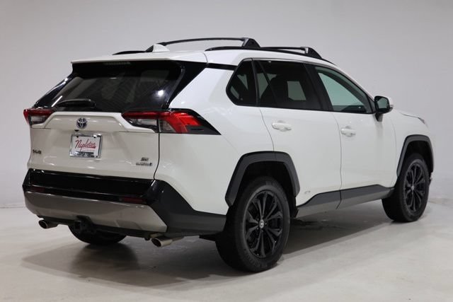 Used 2022 Toyota RAV4 SE w/ Convenience Package AWD/4WD image 8