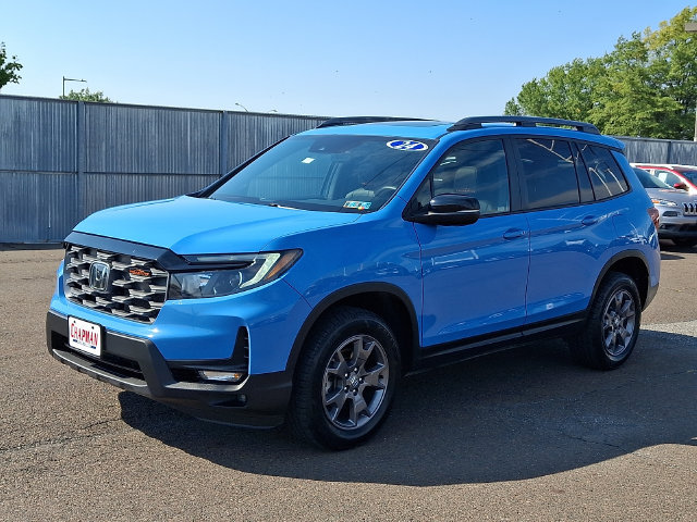 Used 2024 Honda Passport TrailSport image 3