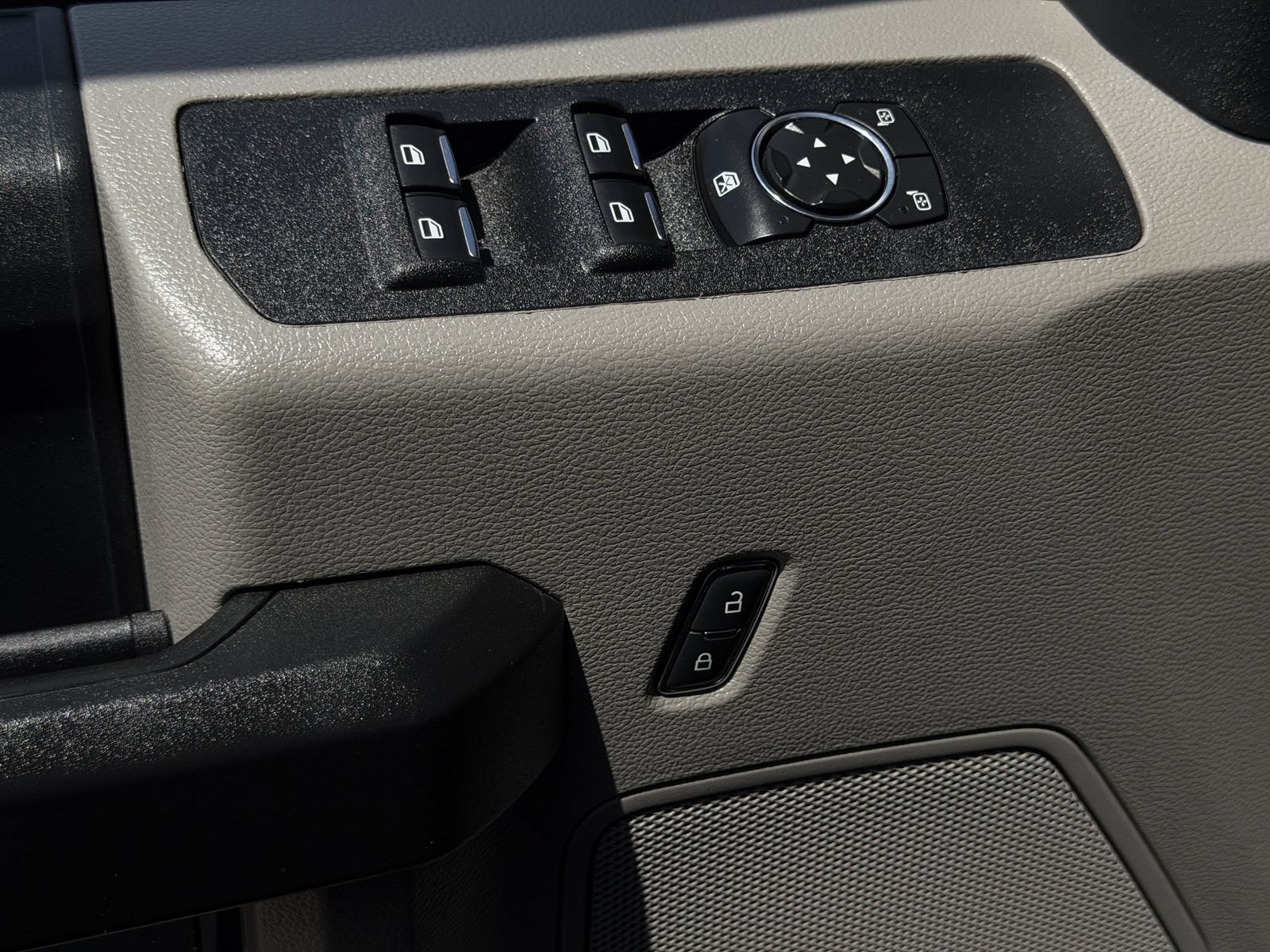Used 2019 Ford F350 XL w/ STX Appearance Package AWD/4WD image 25