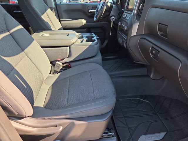 Used 2020 Chevrolet Silverado 1500 Custom w/ Custom Value Package AWD/4WD image 28