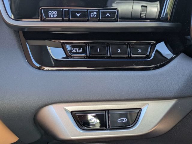Used 2025 Lexus RX 350 Premium w/ Accessory Package (Z1) FWD image 22