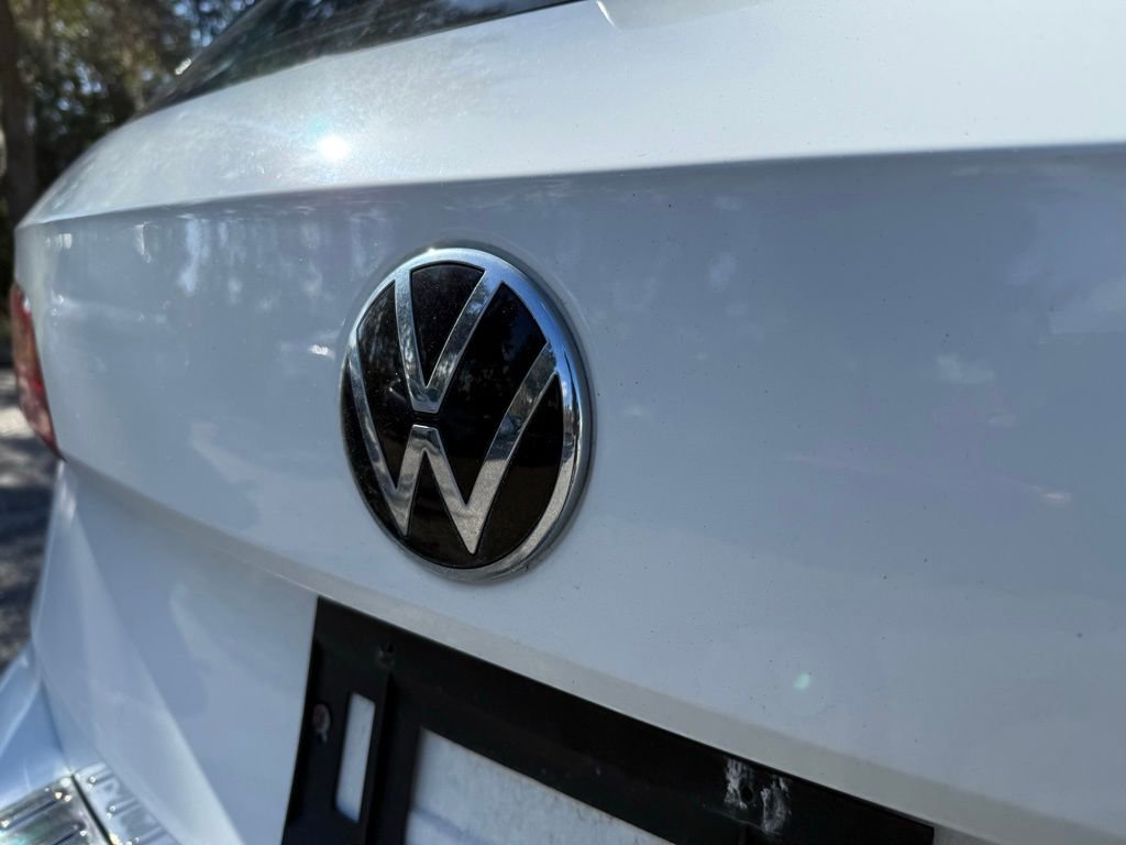 Used 2023 Volkswagen Taos S image 9
