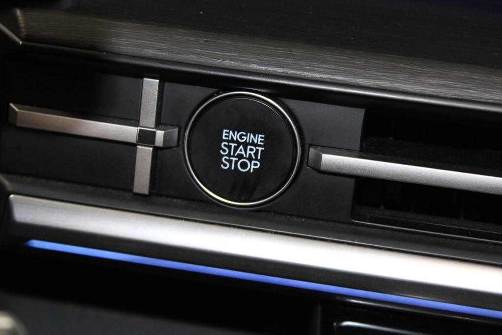 Used 2024 Hyundai Santa Fe Limited image 31